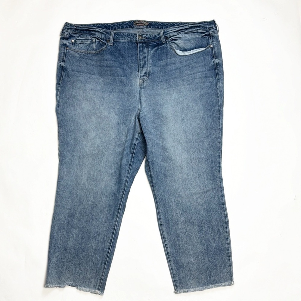 Torrid High-Rise Straight Cropped Capris Hidden Button Raw Hem Designer Jeans